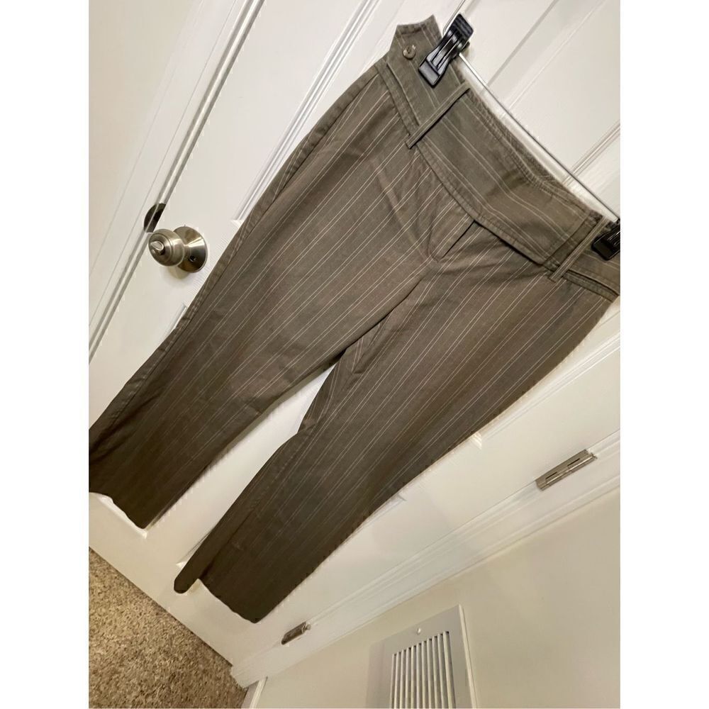 Body By Victoria women’s straight leg striped pants the Christie Fit size 6 tall